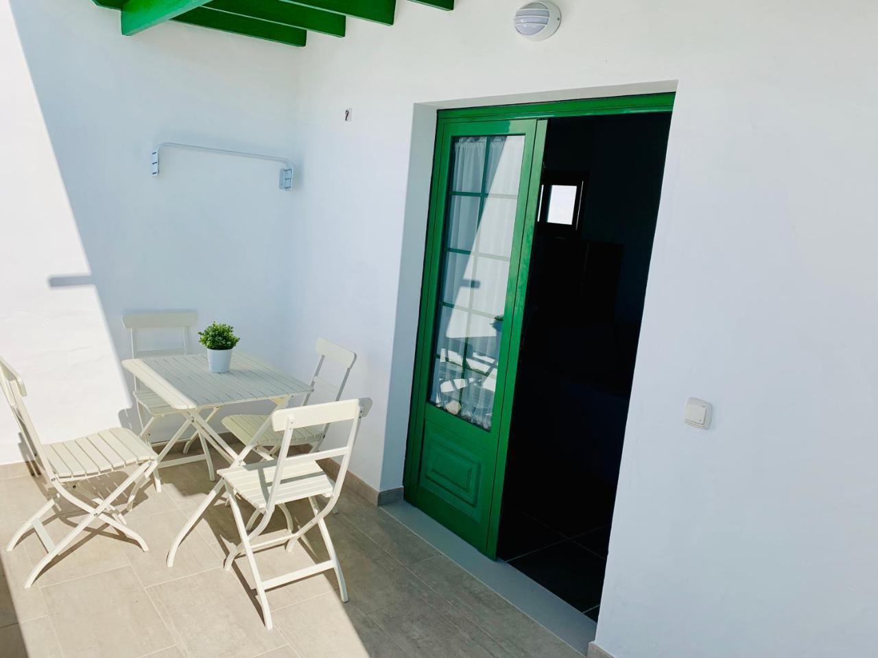 Apartamentos Zalabar ティアス エクステリア 写真