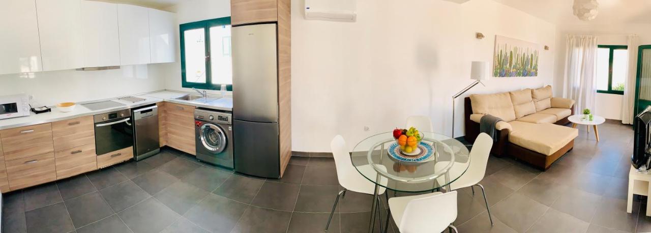 Apartamentos Zalabar ティアス エクステリア 写真