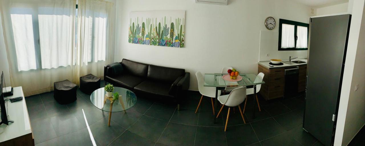 Apartamentos Zalabar ティアス エクステリア 写真